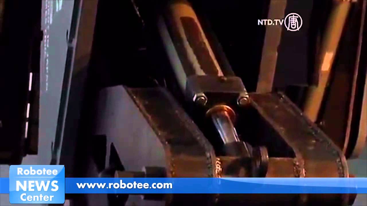 A Giant Japanese Battle Robot 31022