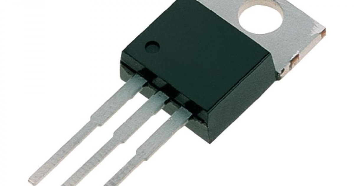 7824 - 24V Voltage Regulator